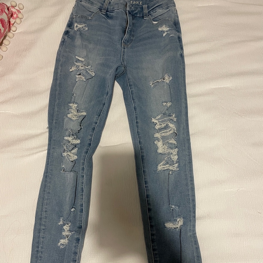 American Eagle blue ripped jeans